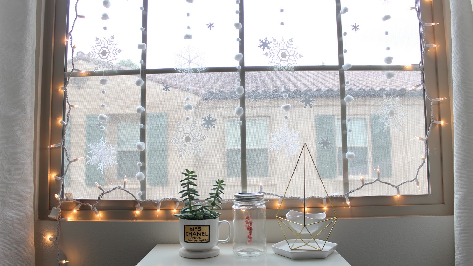 DIY Room Decor  DIY Tumblr Inspired Lighted Christmas Window